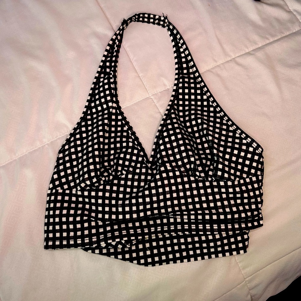 altered state halter top🖤🤍🖤